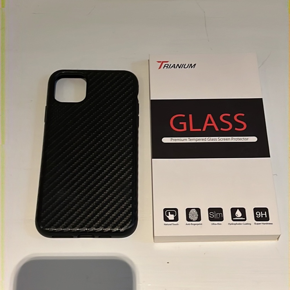 Black iPhone 11 Pro Max phone case +1 tempered glass screen protector